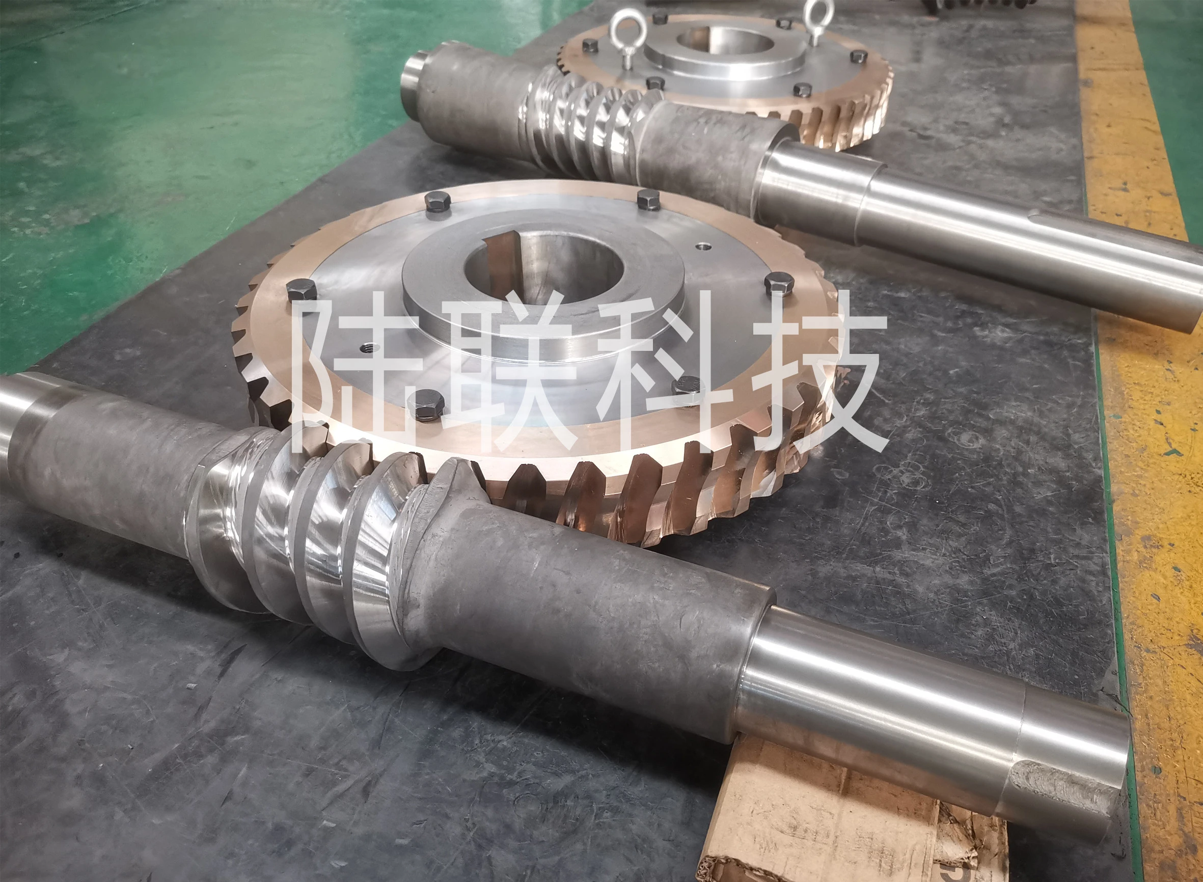 315中心距速比20平面二次包络蜗轮副1.jpg 315中心距速比20平面二次包络蜗轮副1.jpg